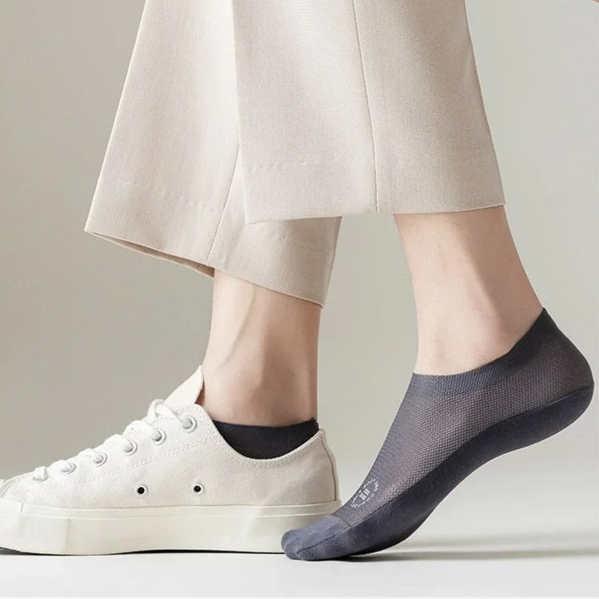 3+3 FREE | Non-Slip Grip – Stays in place. No slipping. Comfortable feel.