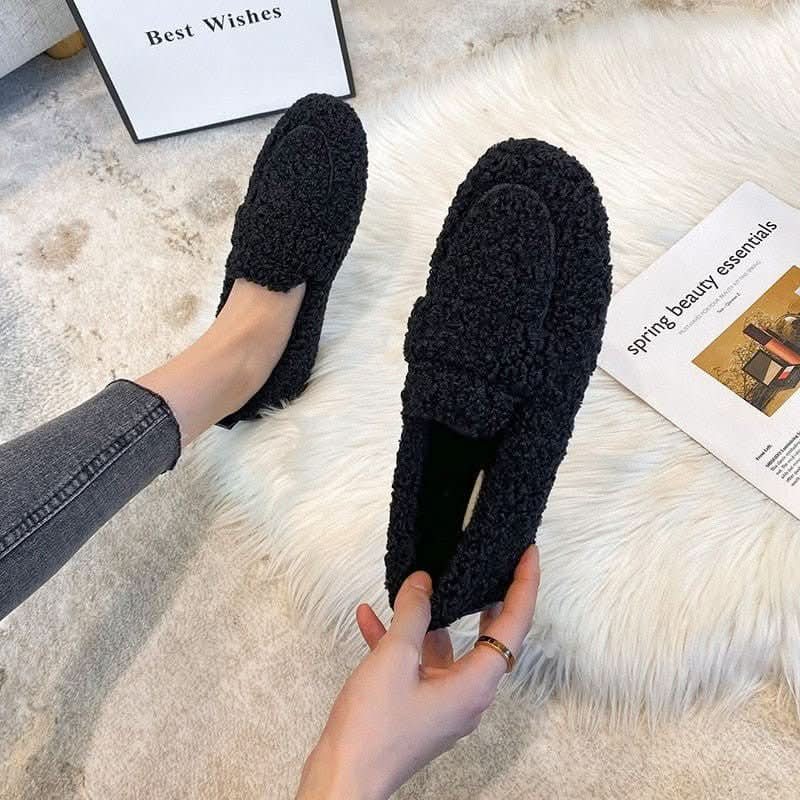 Elegant Winter Slippers for Warmth and Comfort