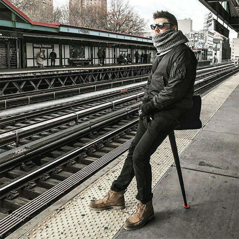 Compact Folding Chair for Outdoor Use and Waiting