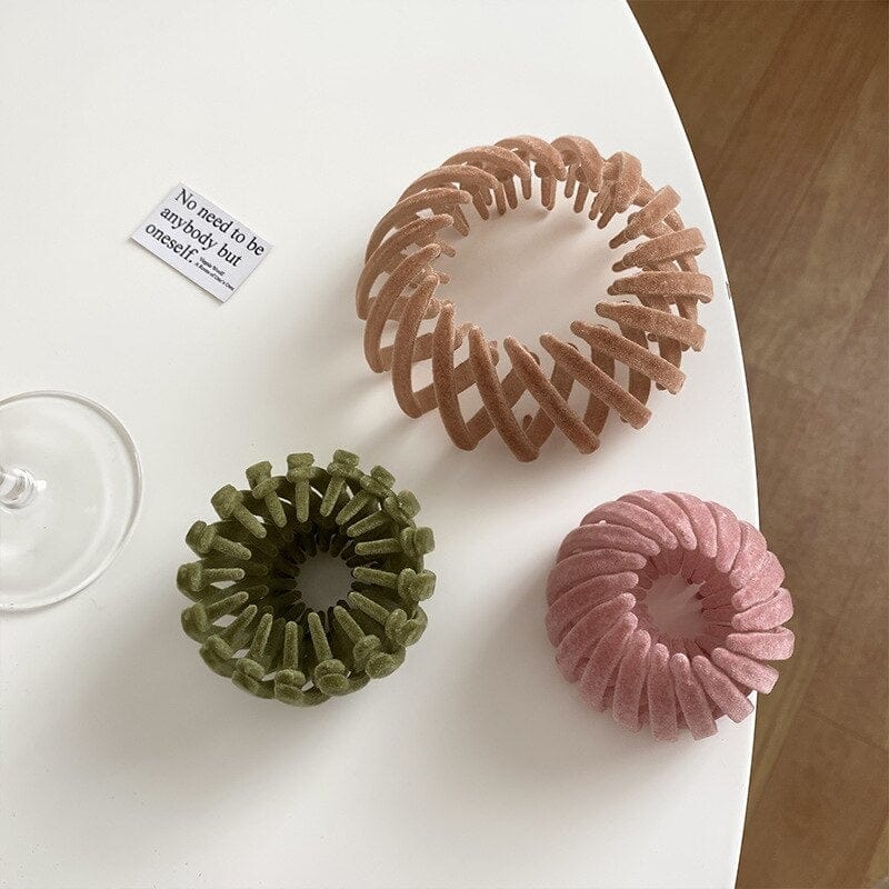 Matte Hair Clip in Nest Design | Stylish Accessory for Updos and Ponytails