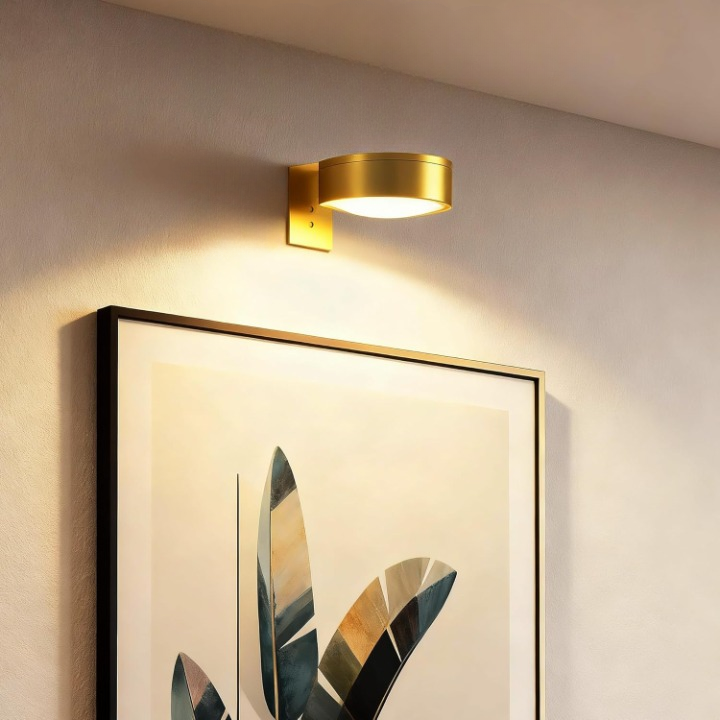 Remote-Controlled Wireless LED Picture Light – Magnetic, No Drilling, Available in Gold or Black