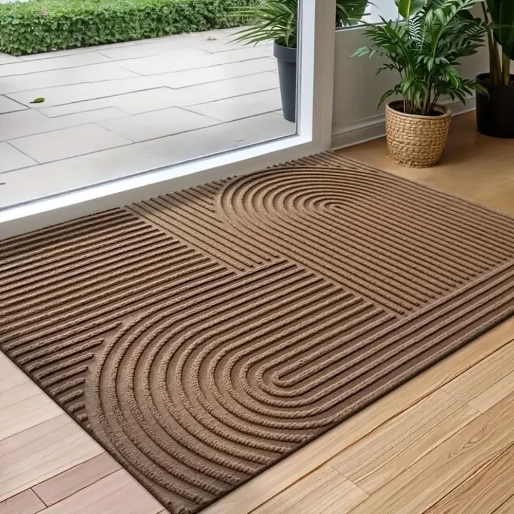 Absorbent, Washable Mat with Flowing Line Pattern