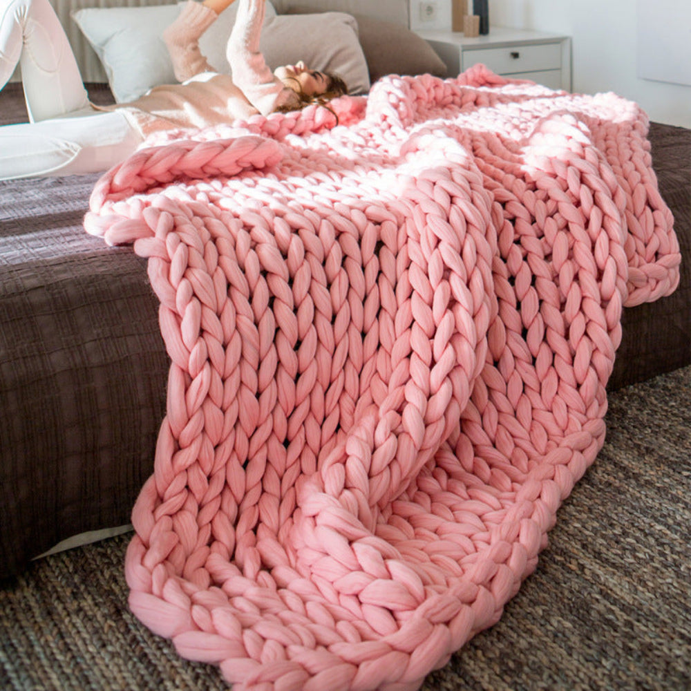 Handwoven Wool Blanket – Luxurious Softness and Nordic Elegance