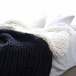 Handwoven Wool Blanket – Luxurious Softness and Nordic Elegance