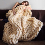 Handwoven Wool Blanket – Luxurious Softness and Nordic Elegance