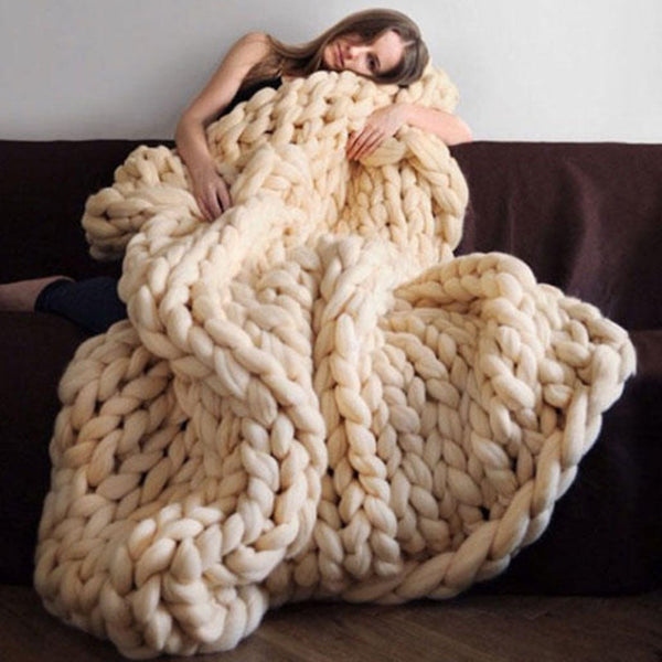 Handwoven Wool Blanket – Luxurious Softness and Nordic Elegance
