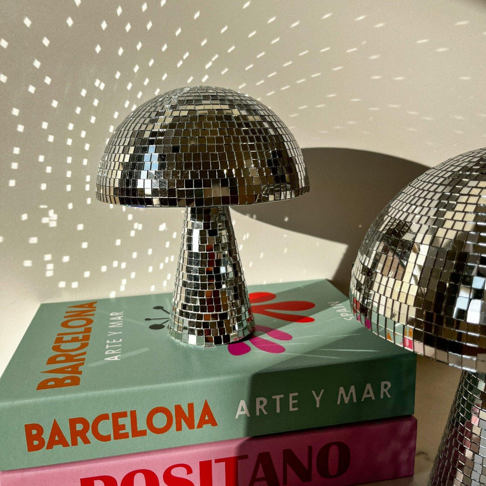 Retro LED Disco Mushroom Lamp with Glitter Effect for Patio