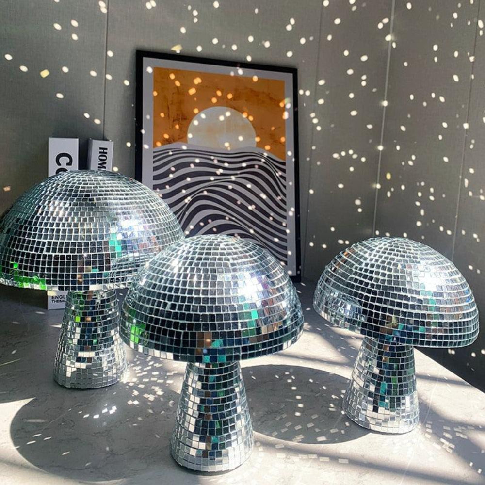 Retro LED Disco Mushroom Lamp with Glitter Effect for Patio