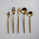 Minimalist Stainless Steel Flatware Set for Dining