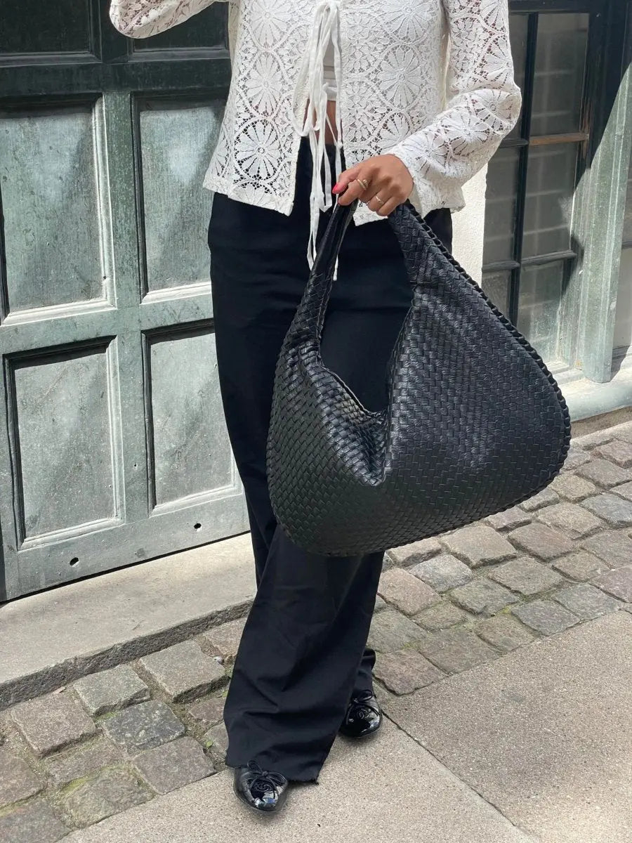 Multi-Purpose Woven Leather Hobo Bag – Lightweight and Ideal for Daily Use