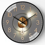 20 cm Silent Wall Clock with Classic Design in Plastic and Glass – Elegant and Easy to Read for Any Room