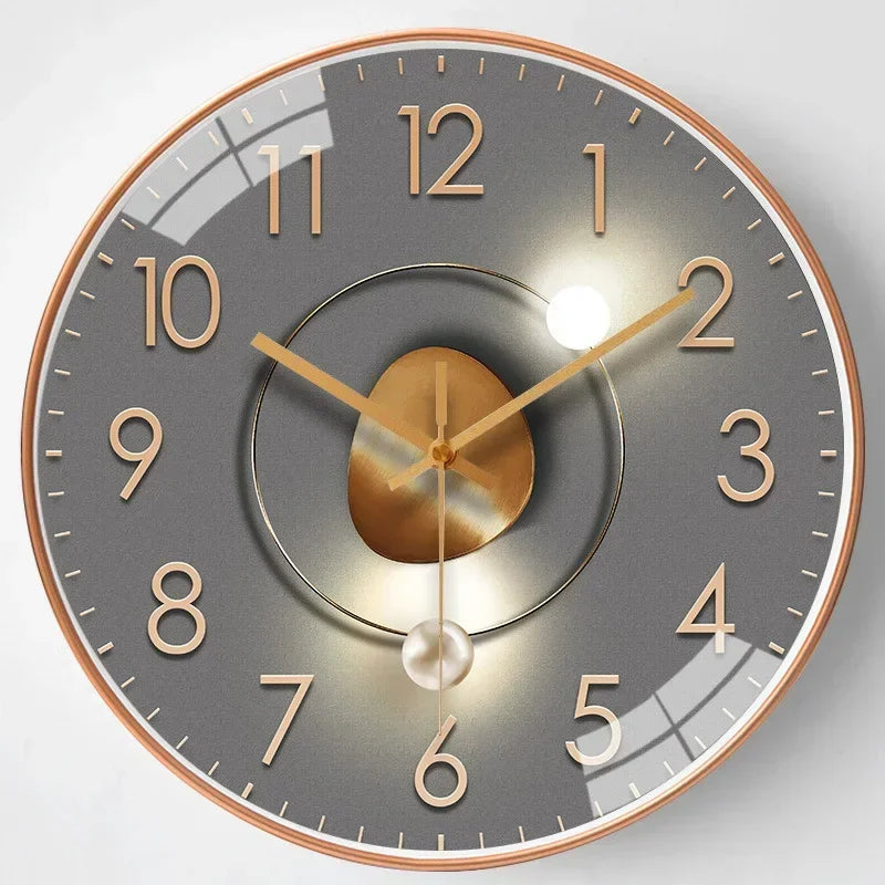 20 cm Silent Wall Clock with Classic Design in Plastic and Glass – Elegant and Easy to Read for Any Room