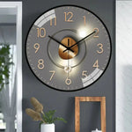 20 cm Silent Wall Clock with Classic Design in Plastic and Glass – Elegant and Easy to Read for Any Room
