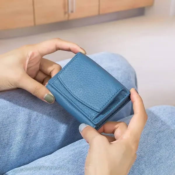 Stylish Compact RFID Blocking Leather Wallet – Secure Your Essentials