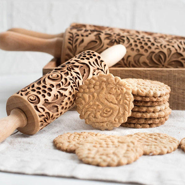 Engraved Rolling Pin for Christmas Cookie Baking