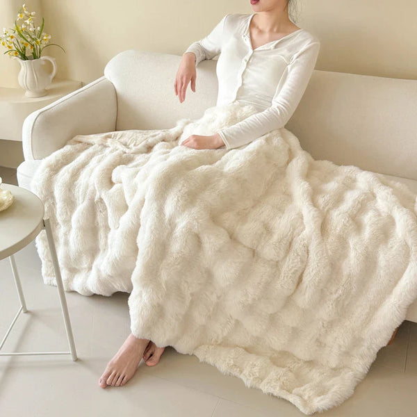 Double-Layered Extra Thick Fleece Blanket | Soft Rabbit Fur Imitation | Versatile and Easy to Care For