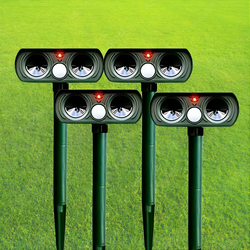 Ultrasonic Solar Animal Repeller for Gardens - 8–10m Range, IP66, 13.5–45.5kHz