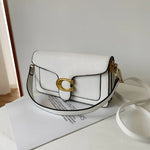Chic Handbag with Ample Storage Capacity