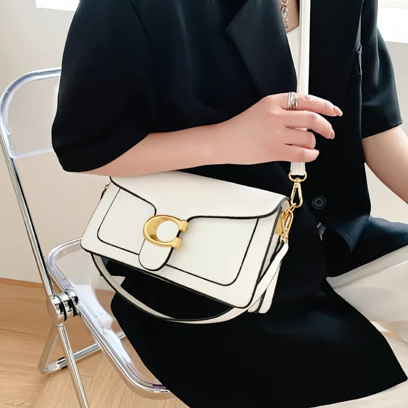 Chic Handbag with Ample Storage Capacity