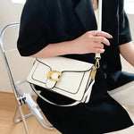 Chic Handbag with Ample Storage Capacity