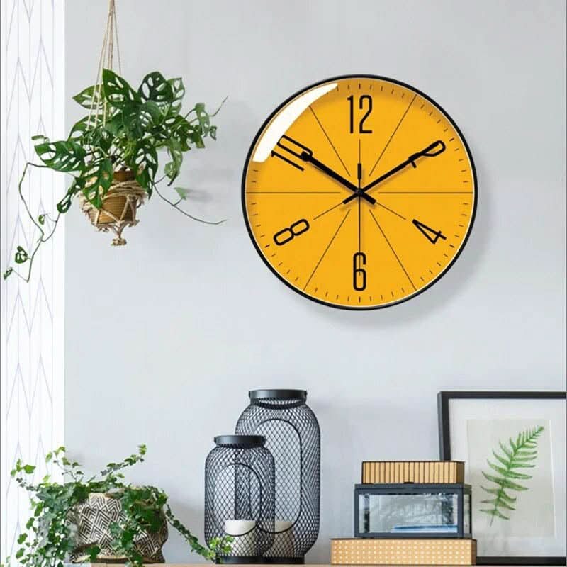 Black Wall Clock in Nordic Style – Precise and Stylish for Any Home