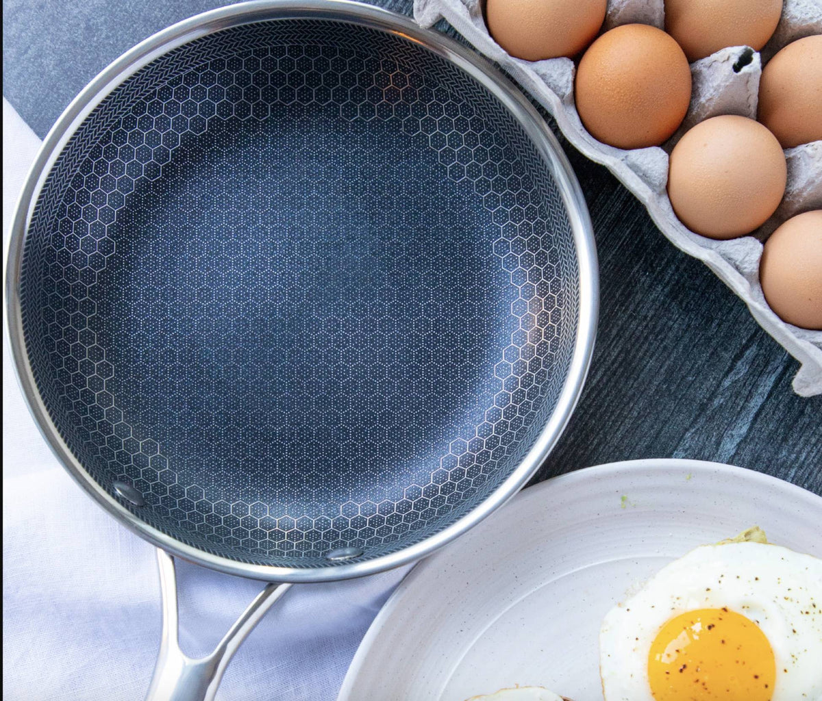 Premium Stainless Steel Frying Pan with Non-Stick Pixel Technology – Ideal for Healthy Cooking