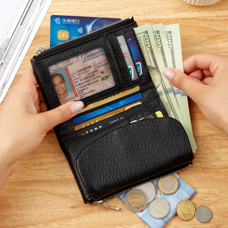 Elegant RFID Leather Wallet | 50% DISCOUNT